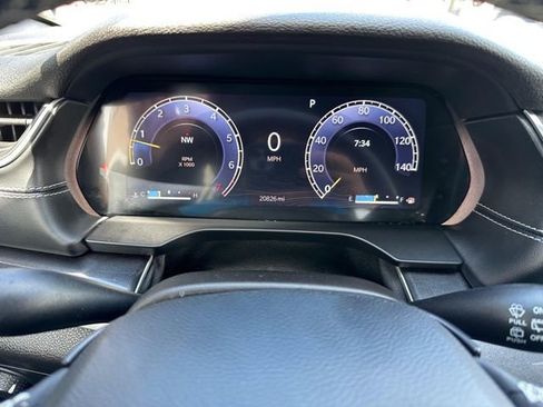 Used 2023 Jeep Grand Cherokee Altitude AWD/4WD image 17