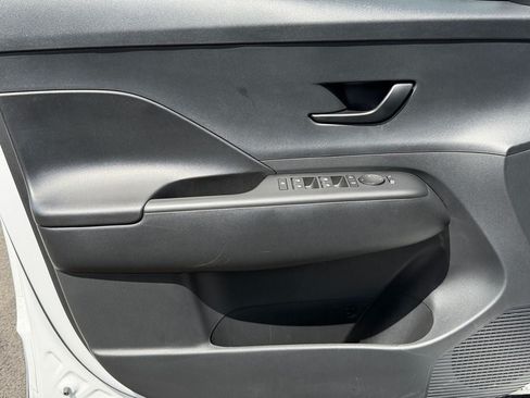 Used 2024 Hyundai Kona SEL FWD image 20