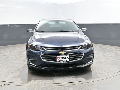 Used 2018 Chevrolet Malibu LS image 2