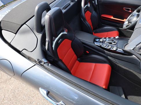 Used 2018 Mercedes-Benz AMG GT Base 2dr Roadster image 94