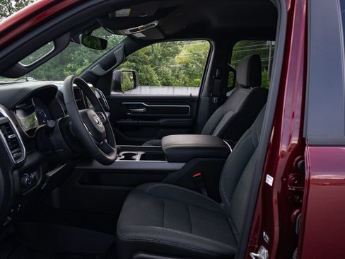 Used 2025 RAM 1500 Big Horn AWD/4WD image 14