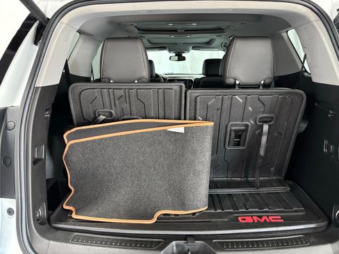 Used 2022 GMC Acadia AT4 w/ Technology Package image 28