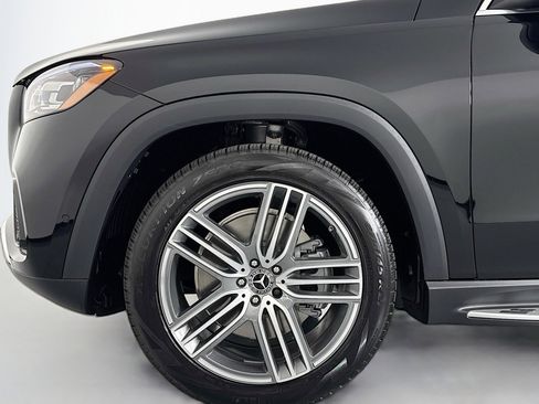 New 2026 Mercedes-Benz GLS 450 4MATIC image 10