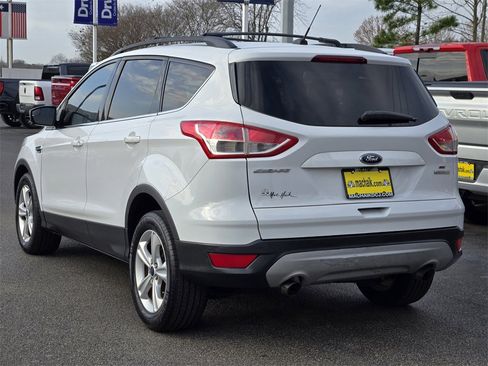 Used 2015 Ford Escape SE image 6