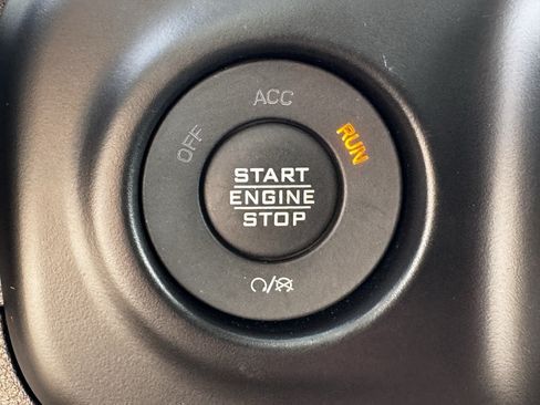 Used 2023 Jeep Wrangler Unlimited Sahara w/ Cold Weather Group AWD/4WD image 22