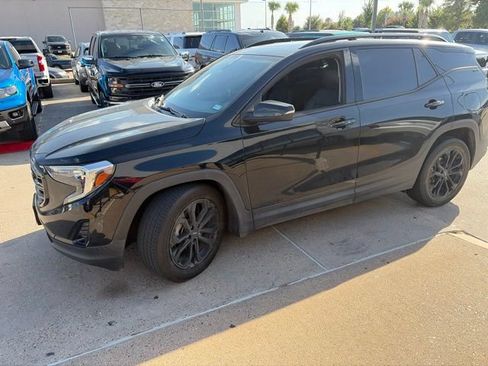Used 2021 GMC Terrain SLT w/ Elevation Edition FWD image 4