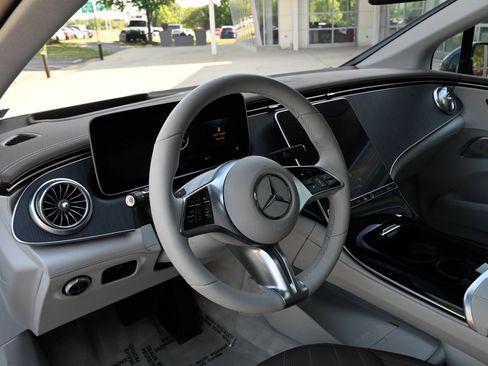 Used 2023 Mercedes-Benz EQE 350+ 4MATIC Sedan image 16