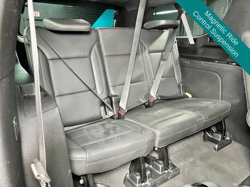 Used 2022 Chevrolet Suburban Z71 w/ Z71 Off-Road Package AWD/4WD image 21