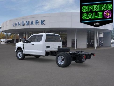 New 2026 Ford F350 XL w/ XL Chrome Package image 4