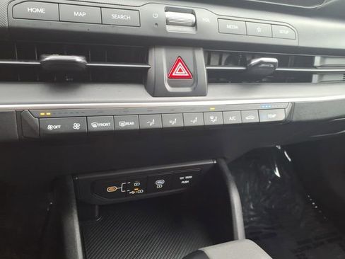 Used 2025 Kia K4 LXS image 19