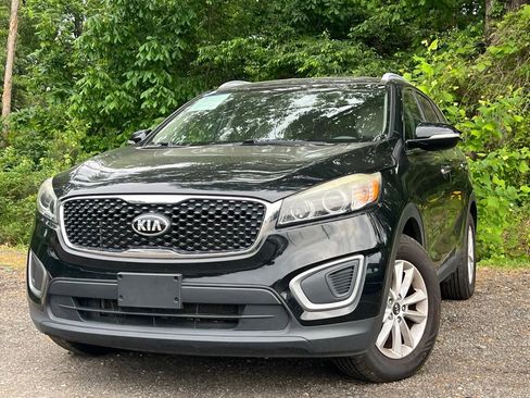 Used 2016 Kia Sorento LX FWD image 1