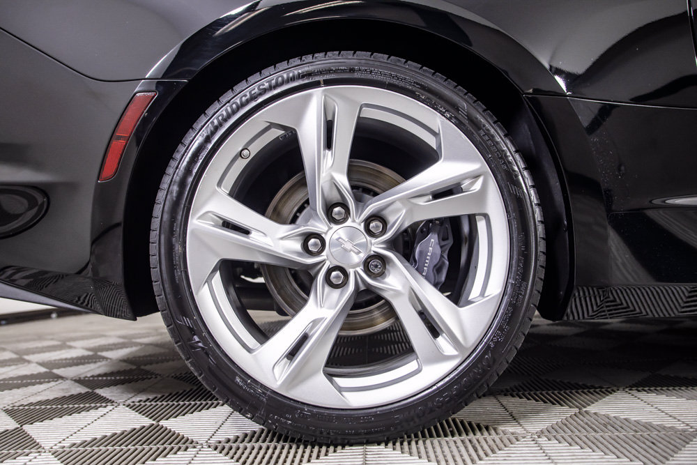 Used 2021 Chevrolet Camaro SS RWD image 20