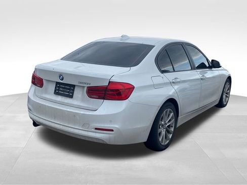 Used 2017 BMW 320i Sedan image 2