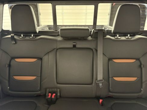 Used 2023 GMC Sierra 2500 AT4 w/ AT4 Preferred Package image 41