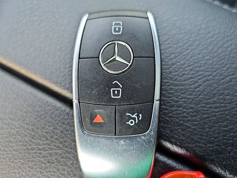 Used 2020 Mercedes-Benz GLC 43 AMG 4MATIC image 40