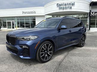 Used 2022 BMW X7 xDrive40i w/ M Sport Package video 1