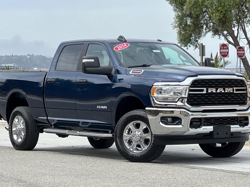 Used 2024 RAM 2500 Big Horn w/ Level 2 Equipment Group image 2