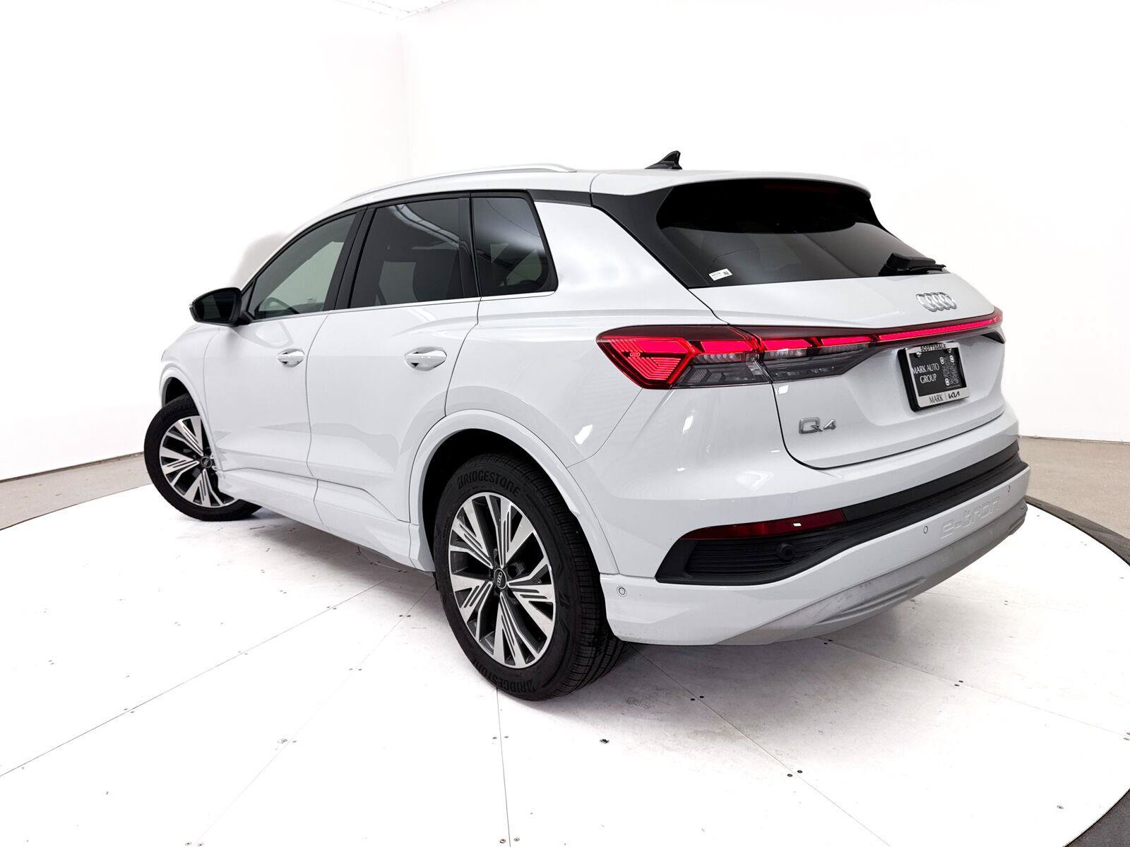 Used 2023 Audi Q4 e-tron Premium Plus w/ Premium Plus RWD image 2
