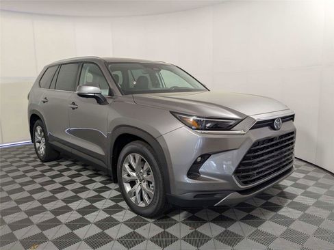 New 2026 Toyota Grand Highlander AWD image 3
