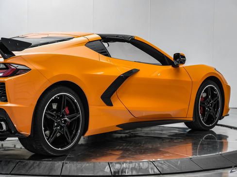 Used 2023 Chevrolet Corvette Stingray Coupe w/ 1LT RWD image 27