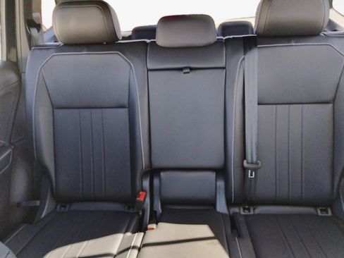 Used 2024 Volkswagen Tiguan SE R-Line image 14