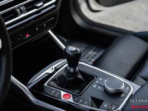 Used 2024 BMW M2 w/ Lighting Package image 22