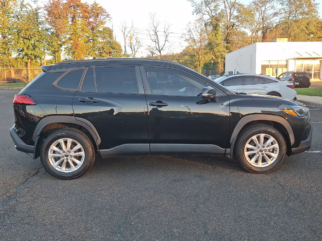 Used 2022 Toyota Corolla Cross LE FWD image 33