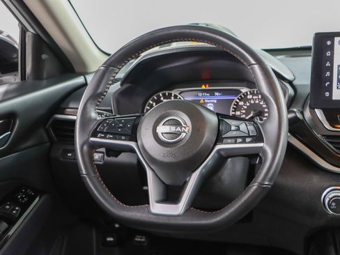 Used 2024 Nissan Altima 2.5 SR w/ SR Premium Package image 12