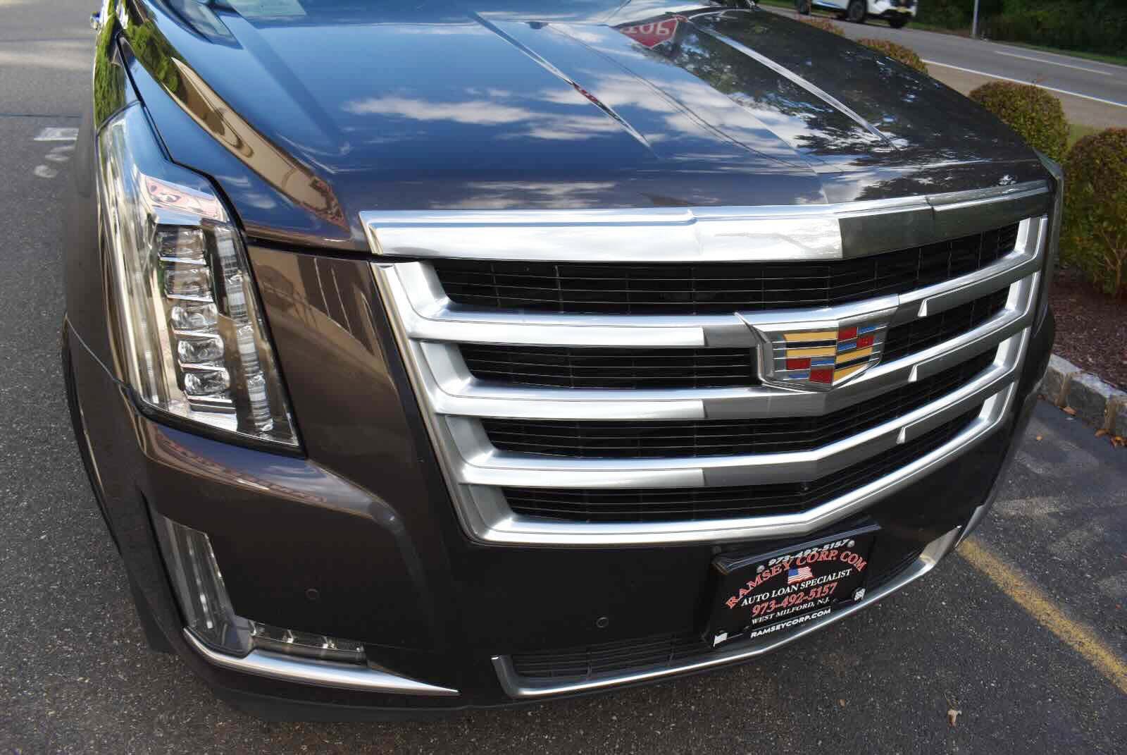 Used 2016 Cadillac Escalade ESV Premium AWD/4WD image 58