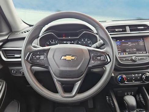 Used 2023 Chevrolet TrailBlazer LS image 11