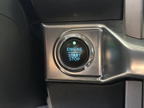 Used 2022 Ford F150 Lariat AWD/4WD image 24