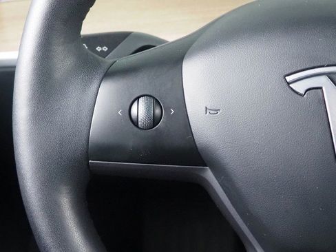 Used 2023 Tesla Model 3 image 21