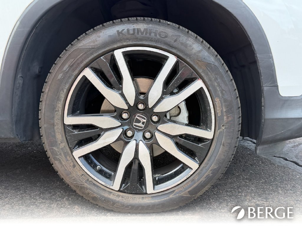 Used 2022 Honda Pilot Touring image 11