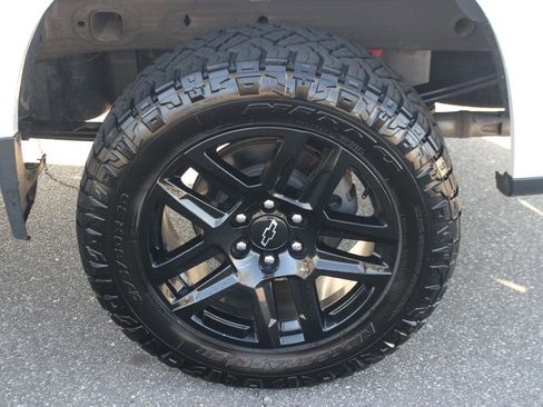 Used 2022 Chevrolet Silverado 1500 LT Trail Boss image 41