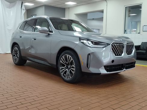 Used 2026 BMW X3 xDrive30i w/ Premium Package AWD/4WD image 6