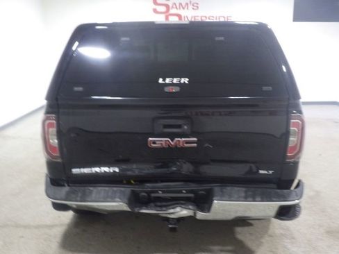 Used 2018 GMC Sierra 1500 SLT AWD/4WD image 3