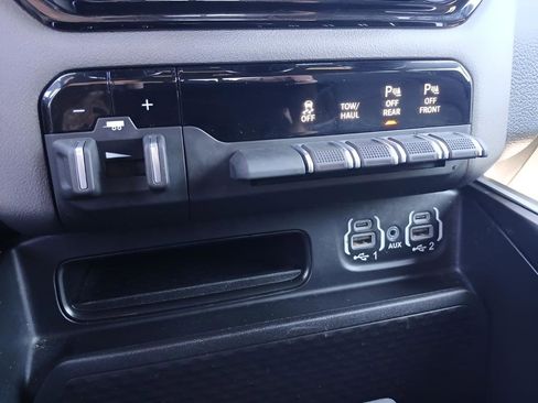 Used 2022 RAM 1500 Big Horn AWD/4WD image 18