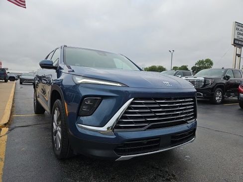 New 2026 Buick Enclave Preferred w/ Power Package image 12