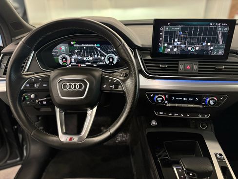 Used 2022 Audi Q5 e Prestige w/ Prestige Package image 29