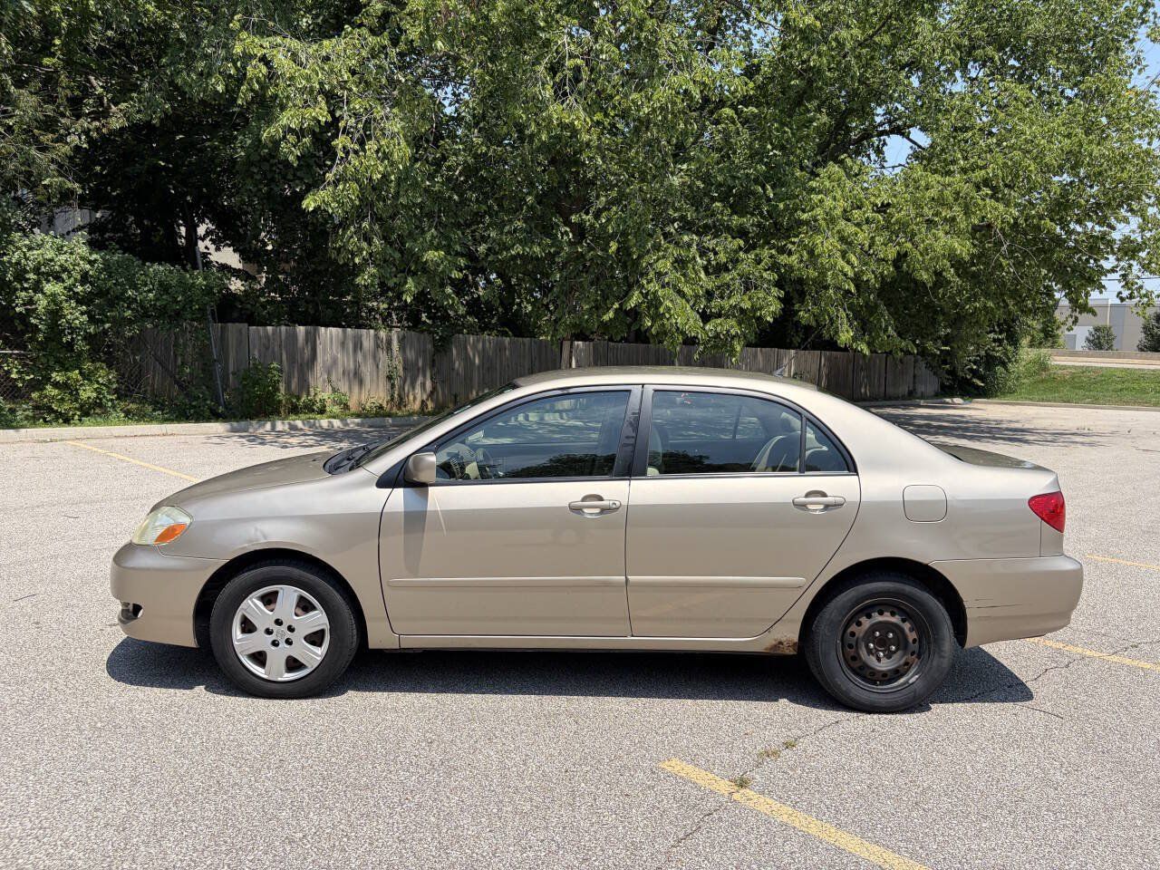 Used 2007 Toyota Corolla LE FWD image 3