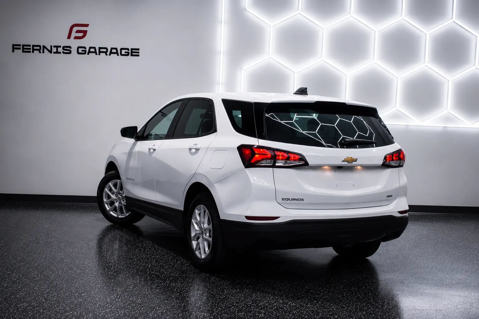 Used 2023 Chevrolet Equinox LS w/ LS Convenience Package AWD/4WD image 5