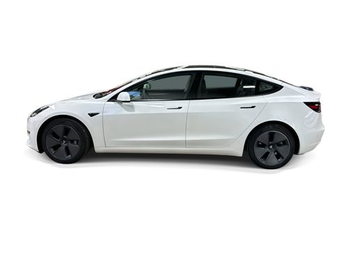 Certified 2023 Tesla Model 3 Standard Range RWD image 3