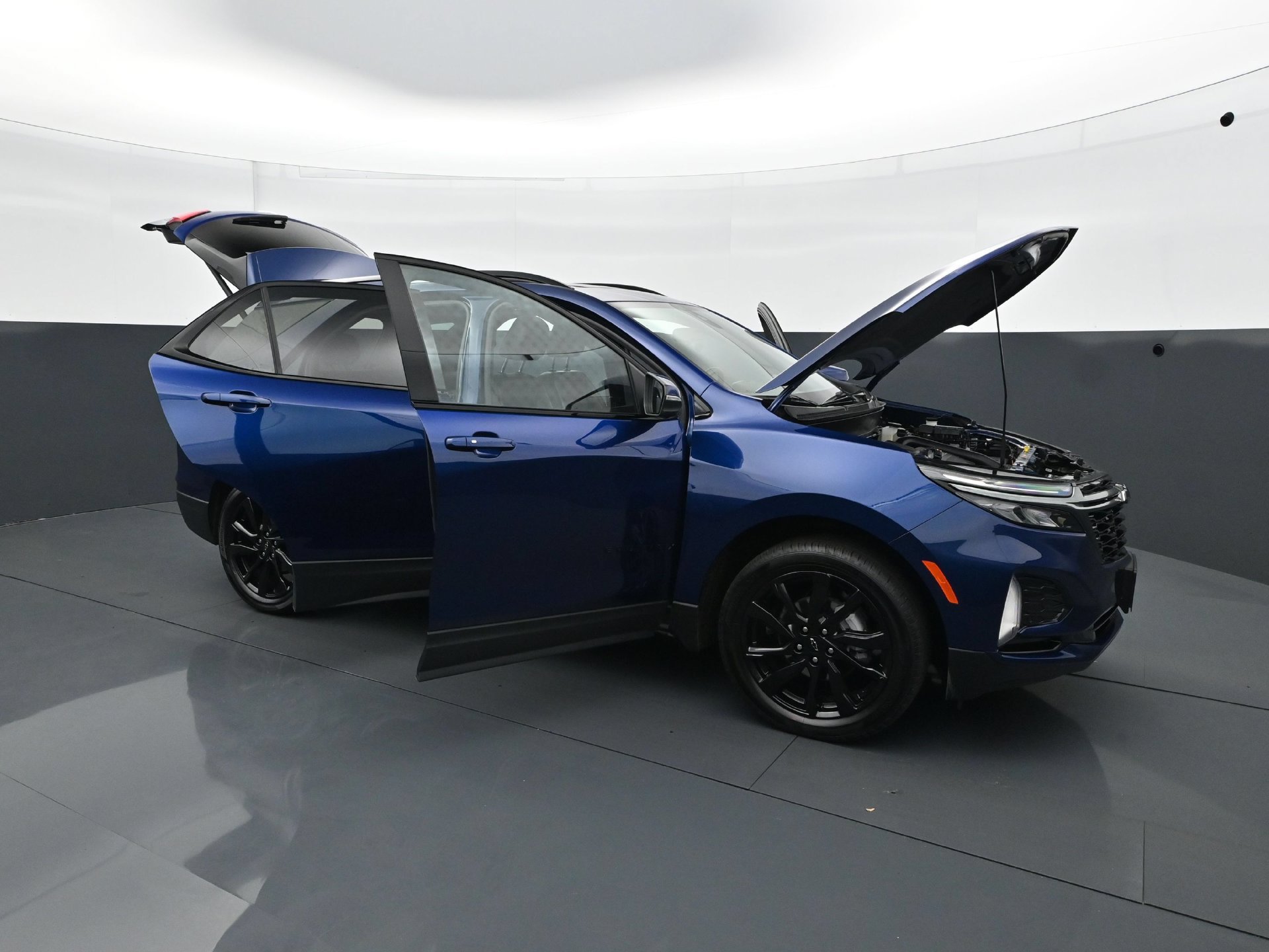 Used 2022 Chevrolet Equinox RS w/ RS Leather Package AWD/4WD image 37