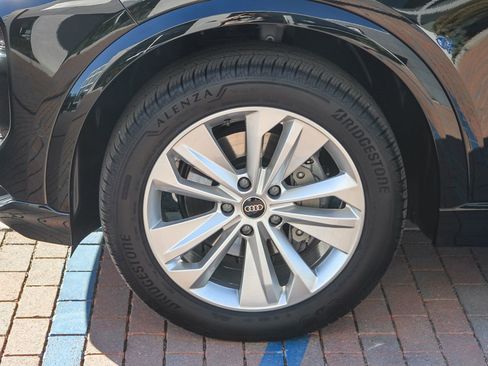 Certified 2025 Audi Q6 e-tron Premium w/ Convenience Package image 5