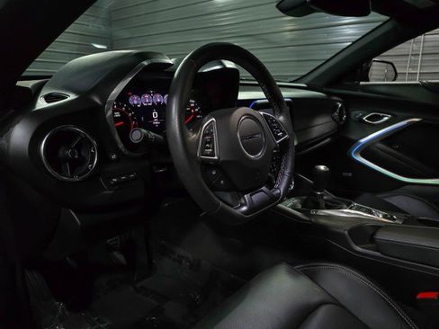 Used 2019 Chevrolet Camaro LT RWD image 10