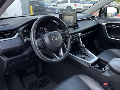 Used 2021 Toyota RAV4 XLE Premium w/ Carpet Mat Package (TMS) image 13