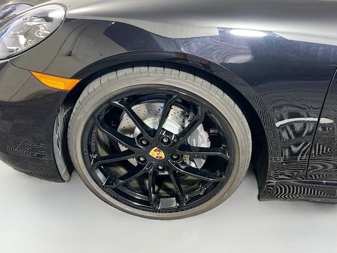 Used 2024 Porsche 718 Boxster RWD image 13