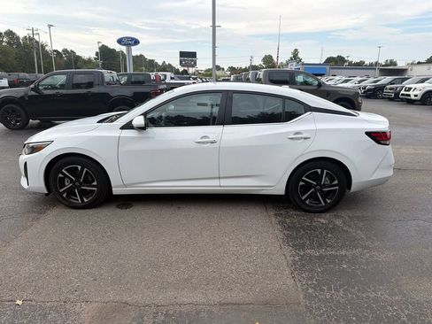 Used 2025 Nissan Sentra SV FWD image 6