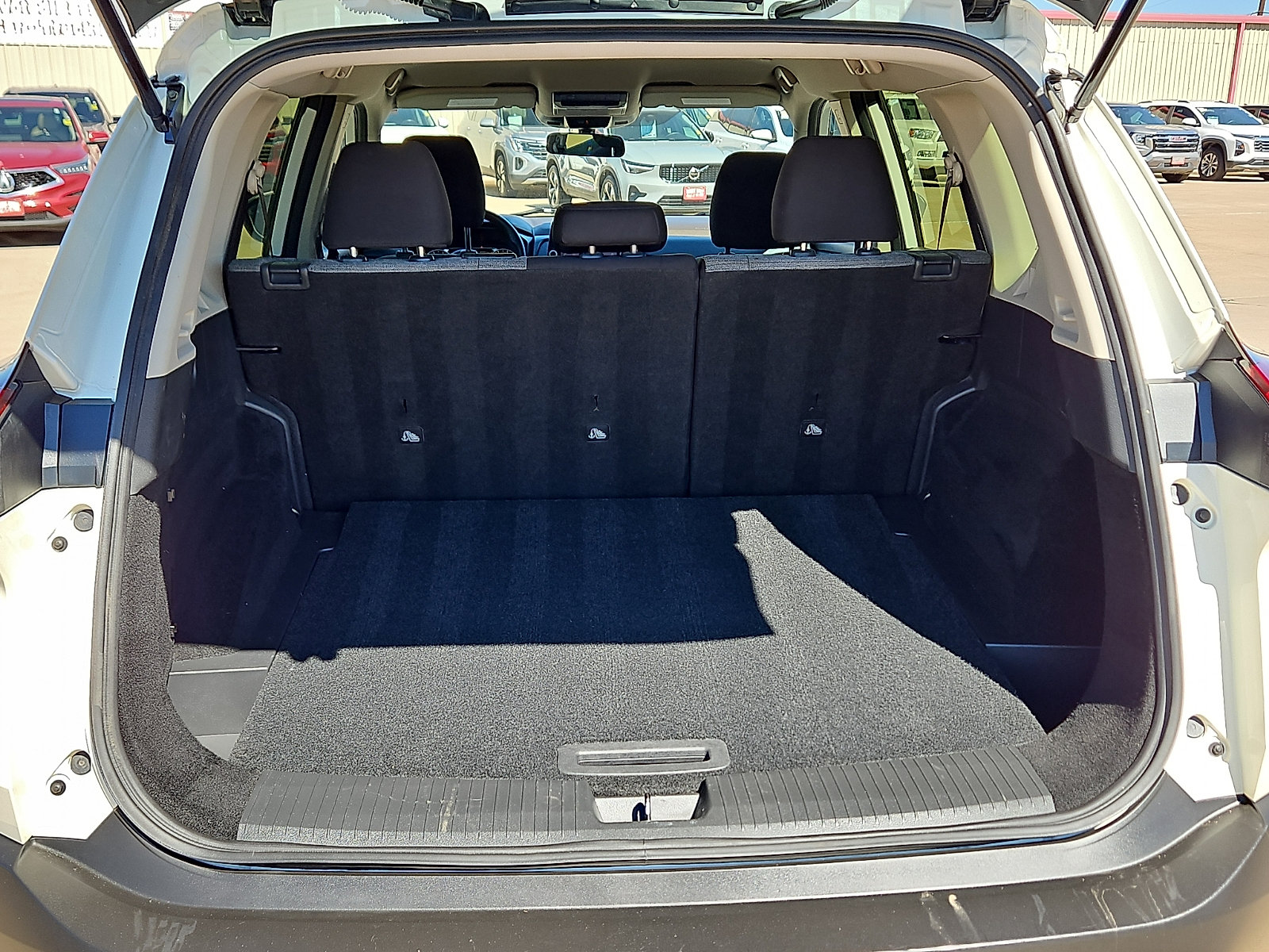 Used 2023 Nissan Rogue SV FWD image 6