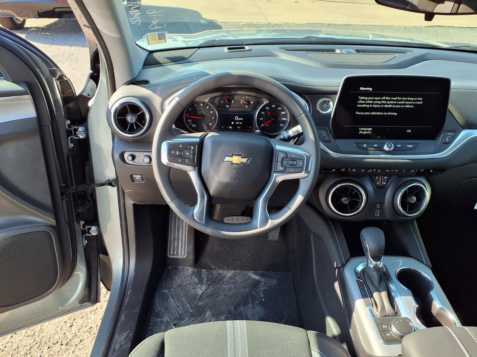 New 2026 Chevrolet Blazer LT w/ Midnight/Sport Edition FWD image 3